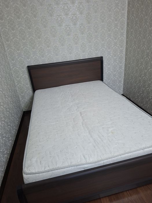 Продам  двухспальную кровать