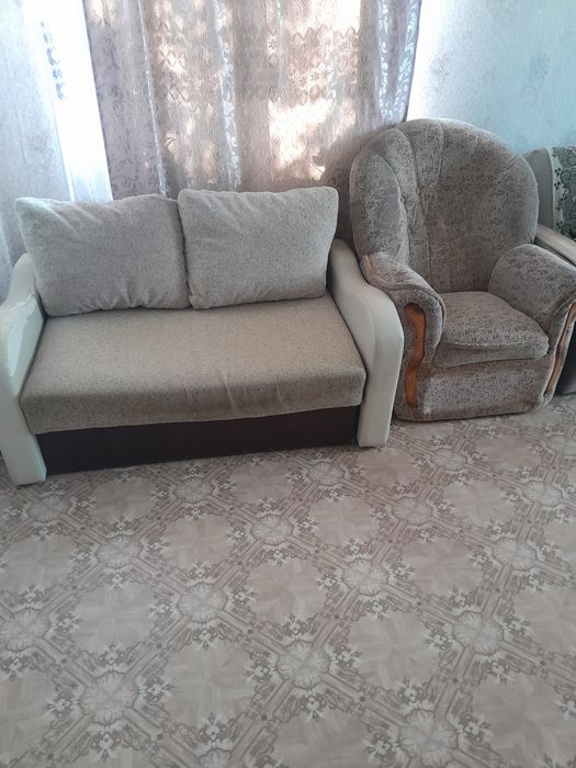 Продам диван и кресло