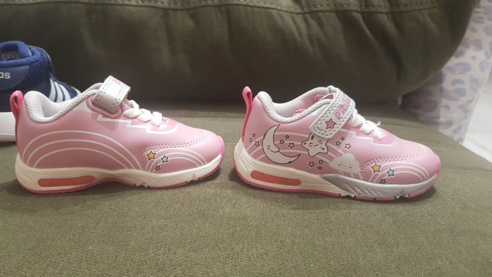 Adidași Primigi marime 20