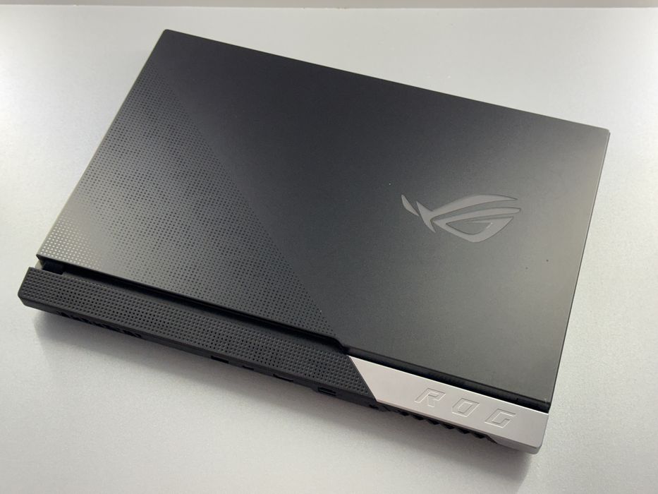 ASUS ROG Strix G733QR — Premium Gaming Laptop