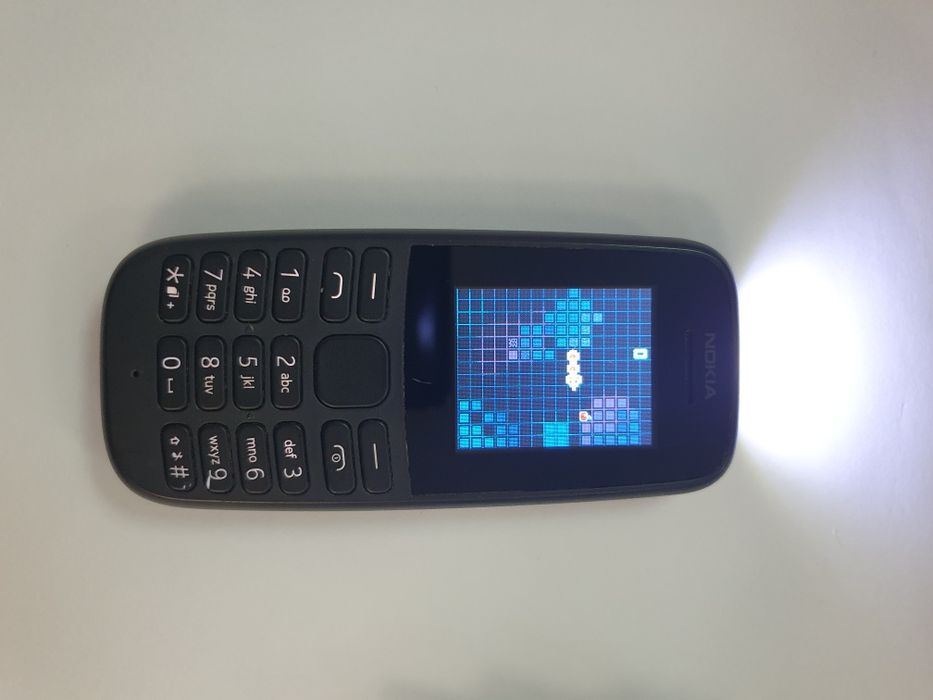 Telefon Nokia 105 2019 ca nou seniori necodat taste butoane tetris
