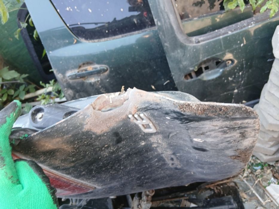 Тойота Сиенна запчасти