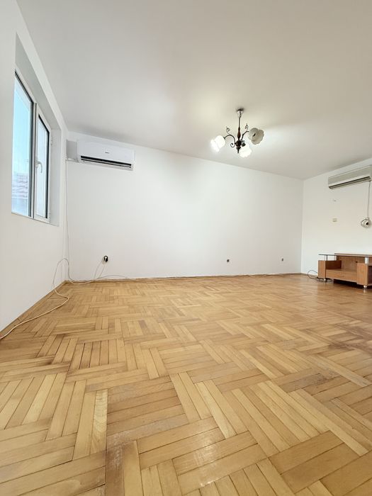 Продава се Тристаен апартамент в Пазарджик, Окръжна болница - 100 кв.м за 1500 €/кв.м - Снимка #3