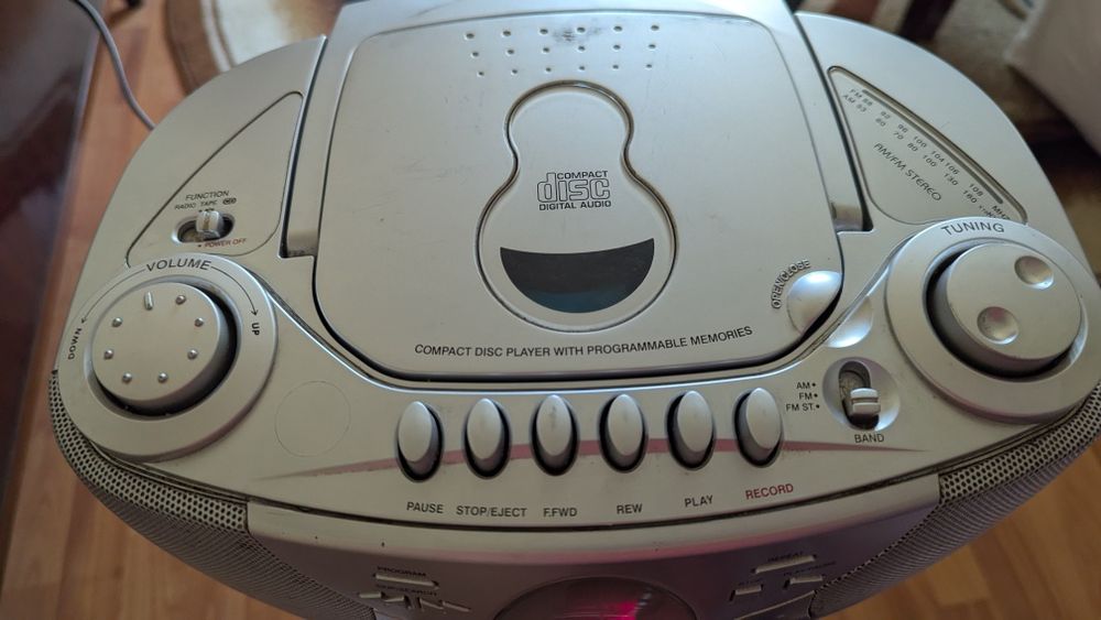Radio casetofon cu cd EuropaStyle SRR 2012 CD