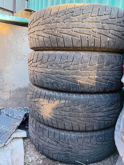 Продам резину R18 3шт