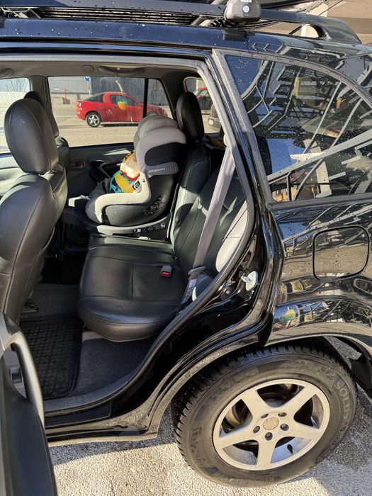 Toyota Rav4 бензин/газ