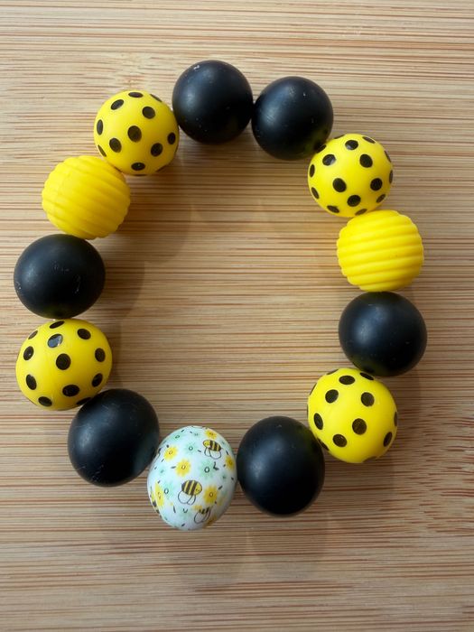 Ръчно изработена гривна