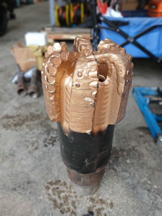 Нова триконусна глава за сондиране 200 мм