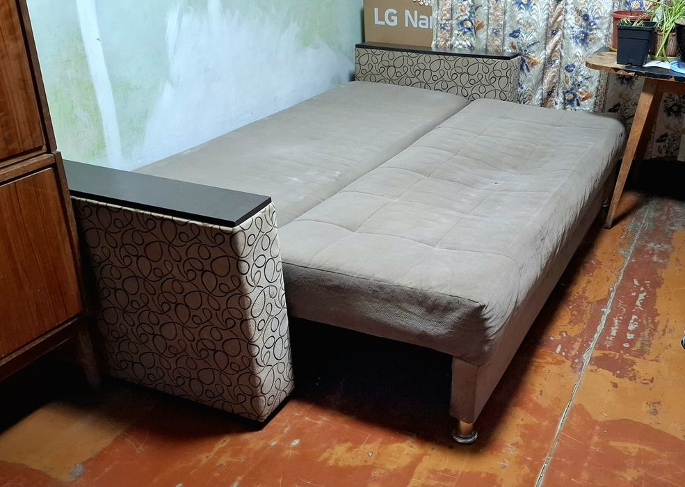 Диван "еврокнижка"