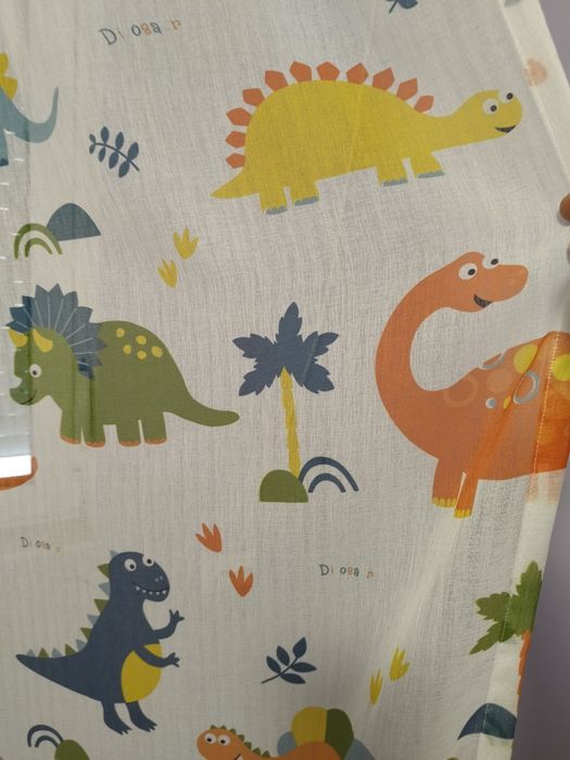 детско цветно перде