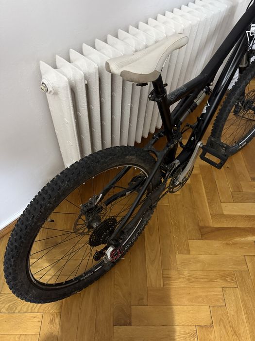 bicicleta full suspension specialized