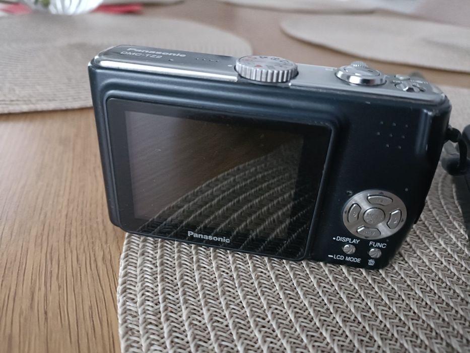 Vând aparat foto piese