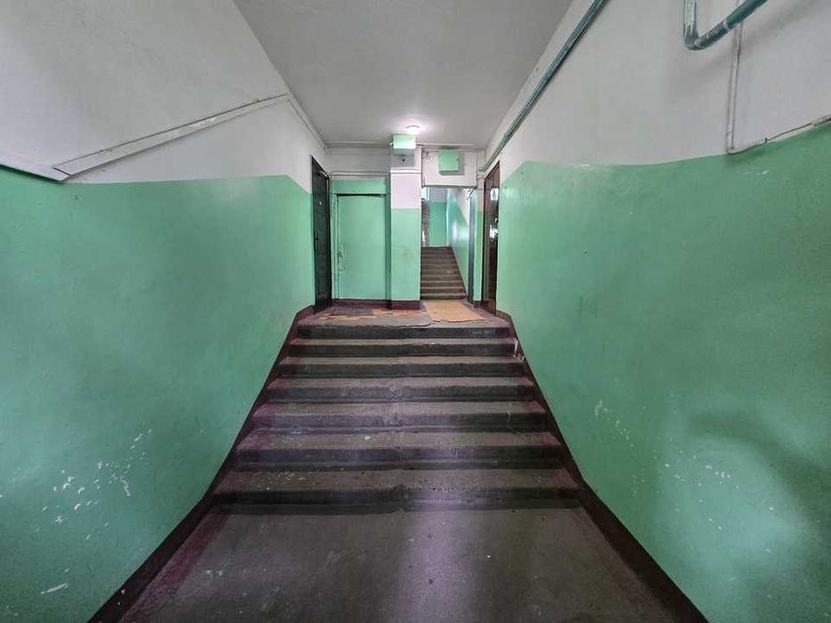 Продам 3кв. Жандосова 190
