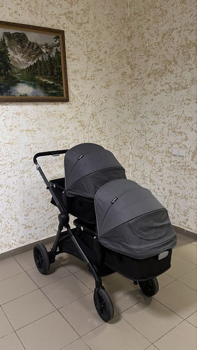 Коляска для двойни Evenflo Pivot Xpand