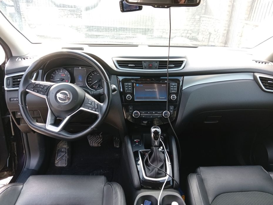 Vand Nissan Qashqai  76837 km Dig-Tekna 1.2 Benzina  115 Cp  Automat