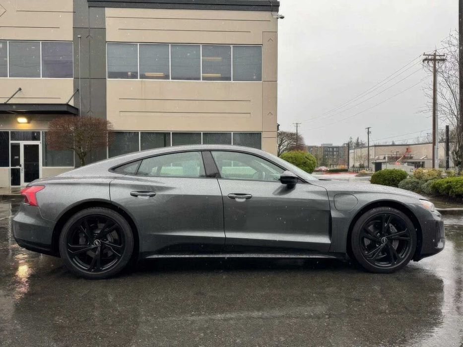 AUDI e-tron GT halol nasiya va naht