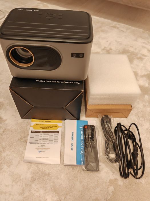 Videoproiector Puxinat AK-60 – Full HD
