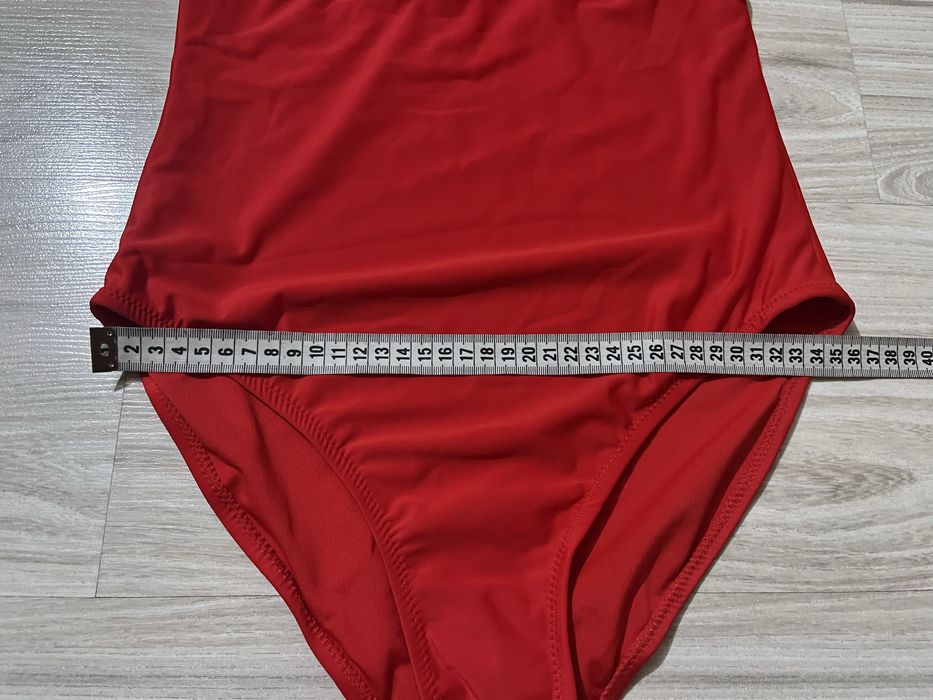 Продавям цял бански Defacto, размер S