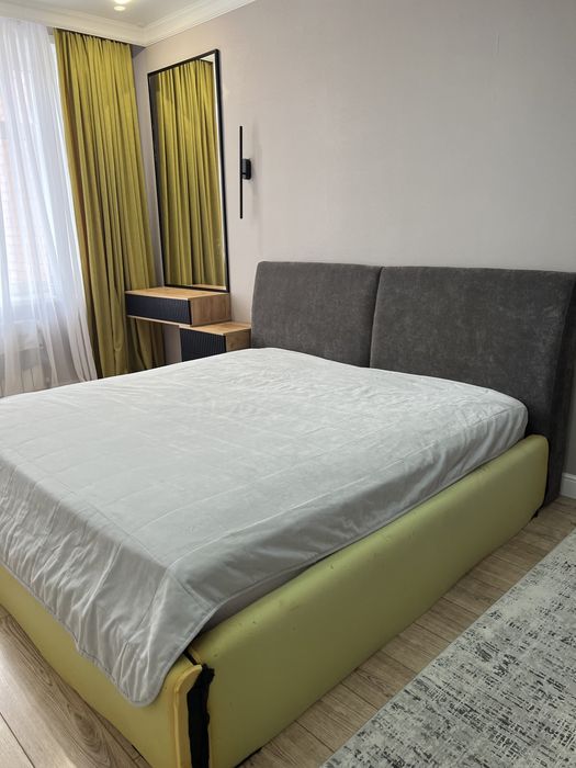 Кровать дизайнерская 2х2