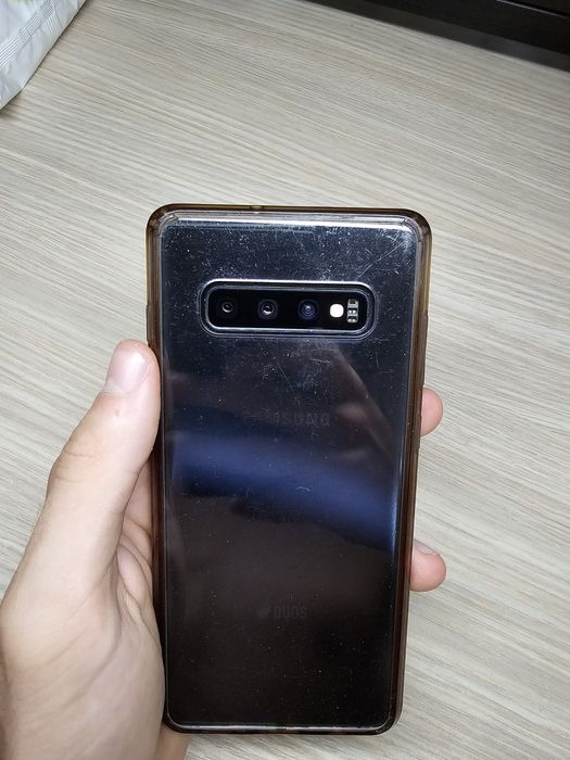 Se vinde Samsung S10+ 128 GB Prism Black