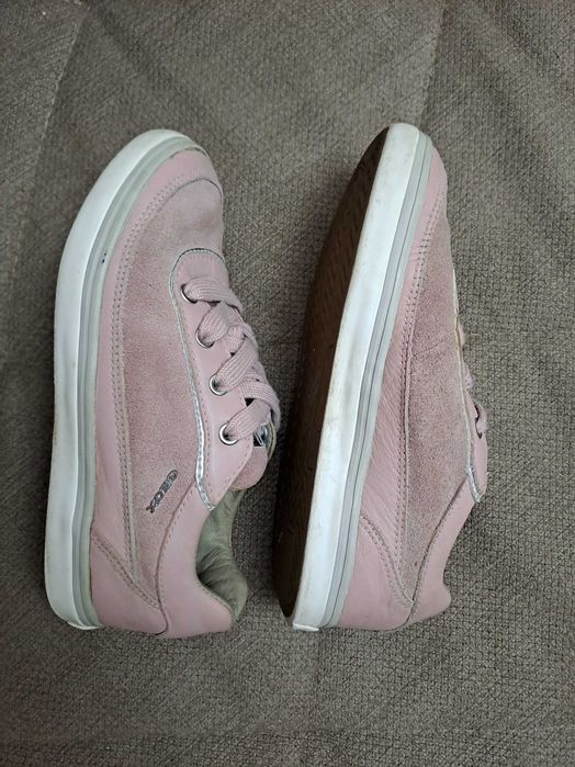 Кроссовки Geox кожанные 32 ра9мер