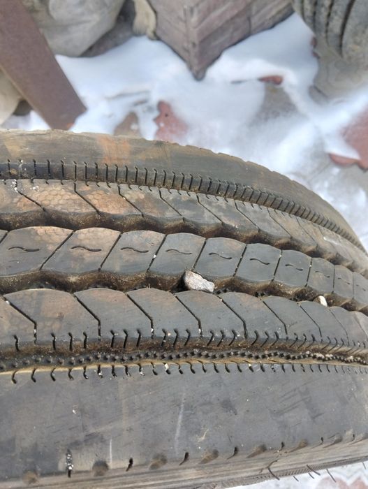 Рулевые шины 215/75R17.5