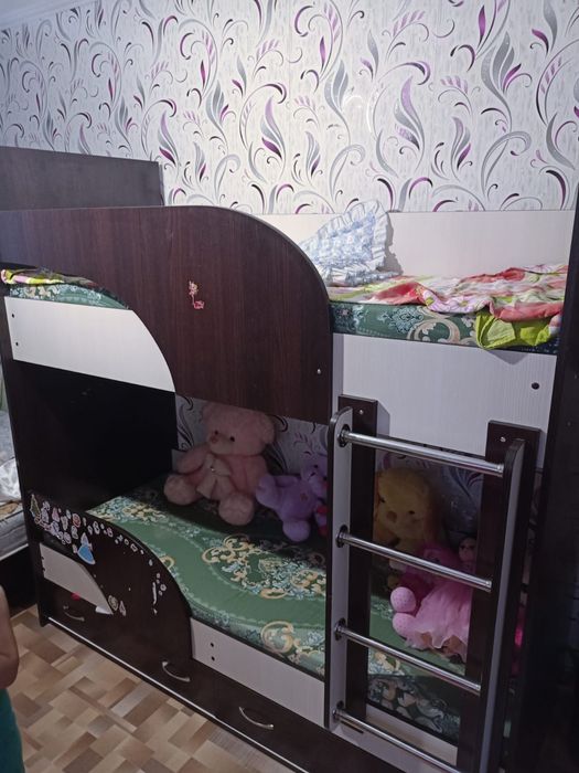 Двухярусная кровать