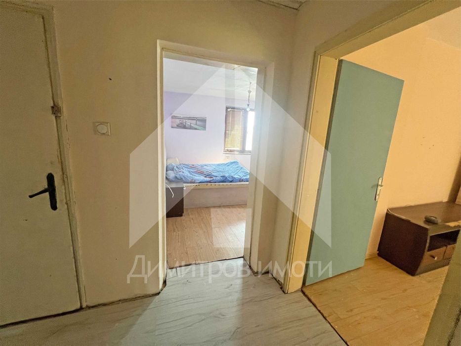 Продава се Етаж от къща в Нови пазар - 61 кв.м за 1263 €/кв.м - Снимка #2