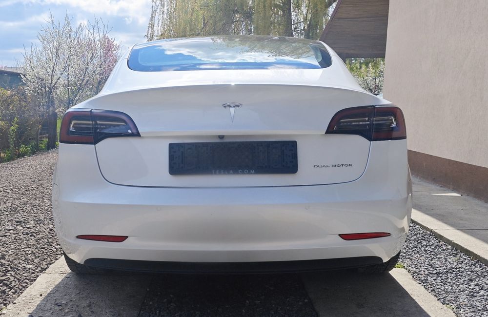 Tesla model 3 dual motor.