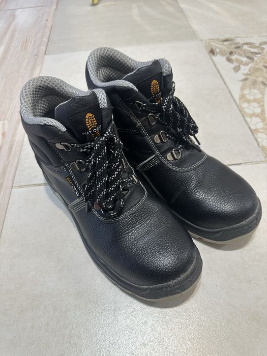 Спецобувь, рабочие ботинки