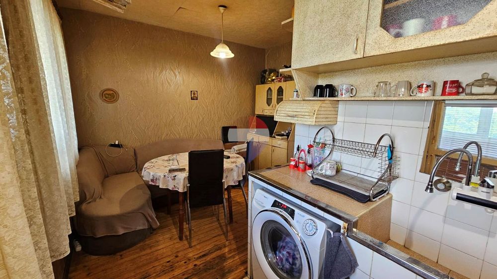 Тристаен панелен апартамент, кв. Вл. Варненчик, РН