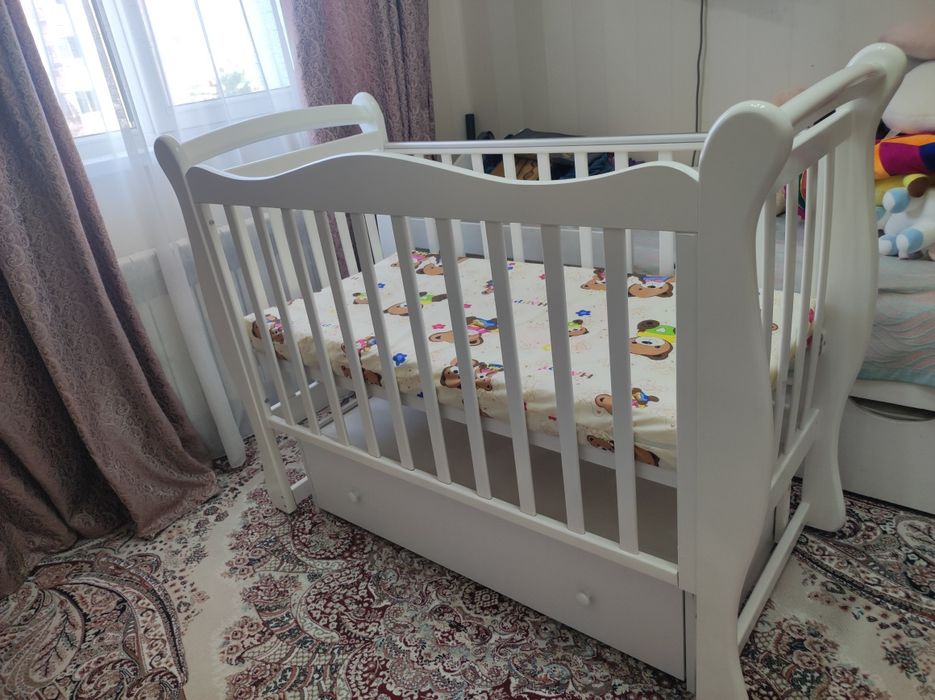 Детская кровать манеж