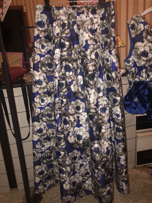 Продам костюм