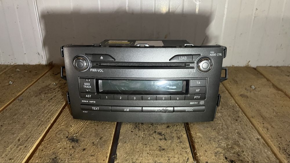 Радио и CD Toyota Auris