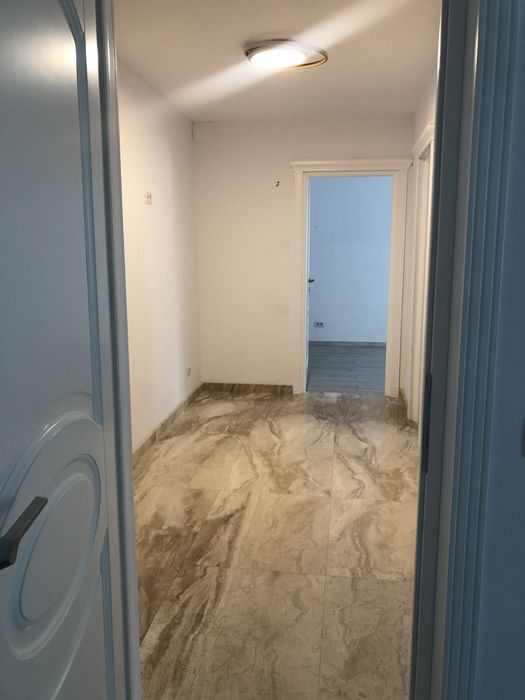 Închiriez apartament 2 camere decomandat/ pretabil spatiu