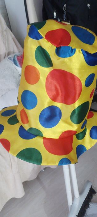 На праздник головной колпак