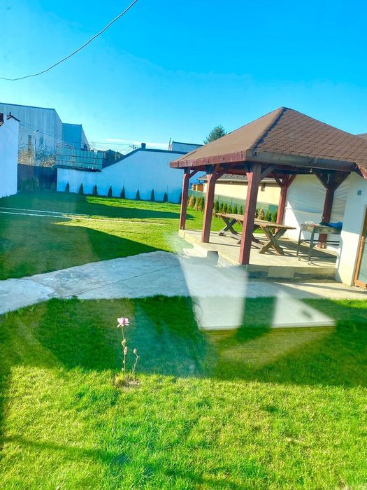 Case de vânzare zona Lupeni
