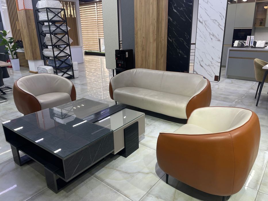 Срочно продается комплект кресло