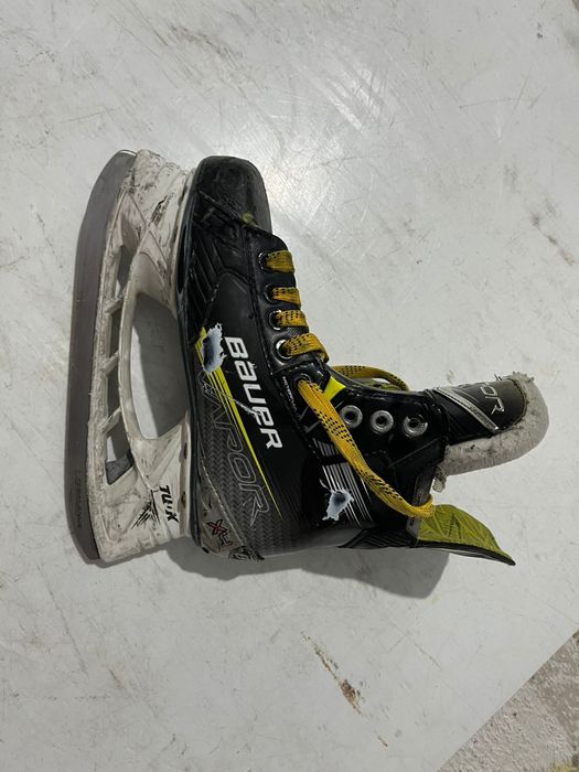Продам коньки bauer 4X