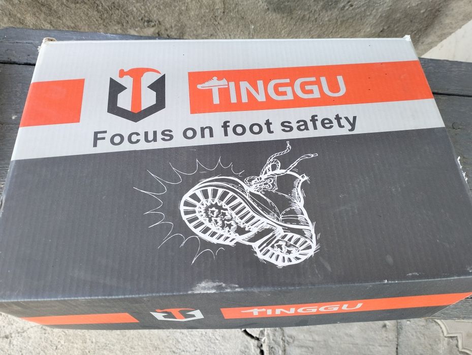 Продам спец обувь