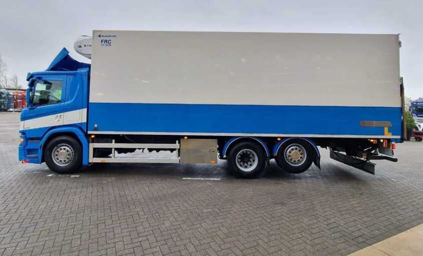 Dezmembrez camioane Scania seriile P G R  4x2 6x2 6x4 6x6 Piese/Scania
