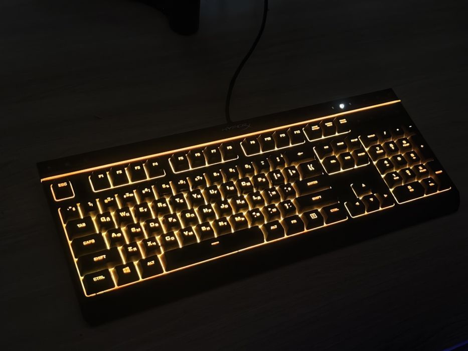 клавиатура HyperX