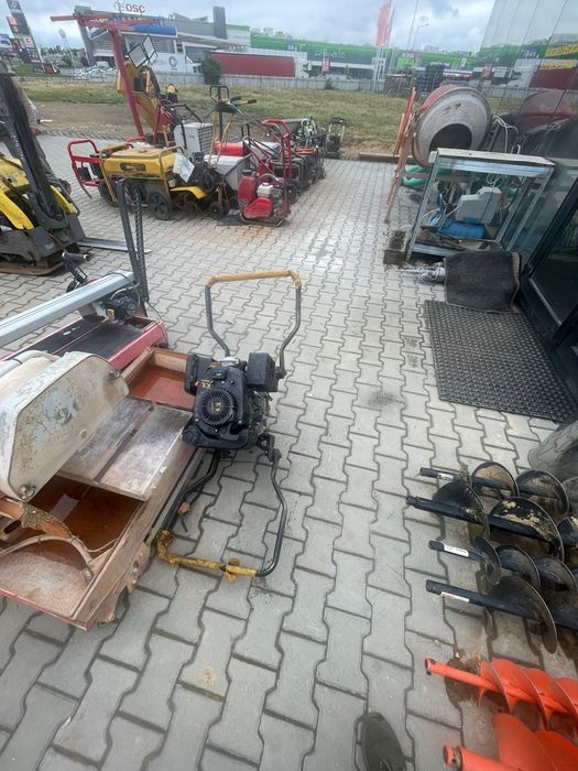 Inchiriez Generator 40 kw cu remorca inclusa inchiriem inchirere norff