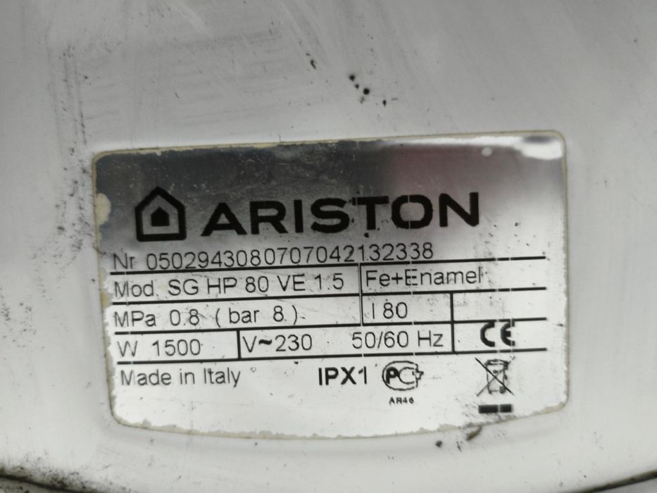 Продам бойлер Ariston