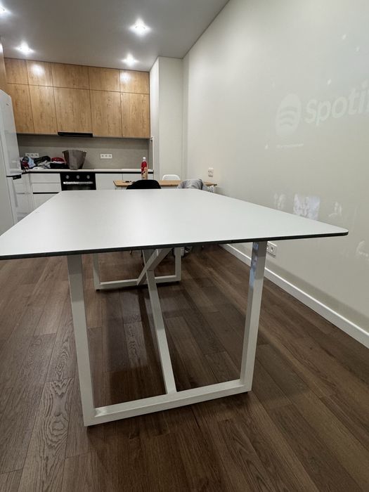 Продается новый стол, размеры: 170х110