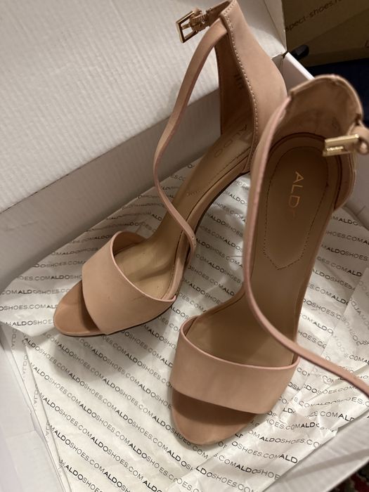 Кожаные босоножки Aldo