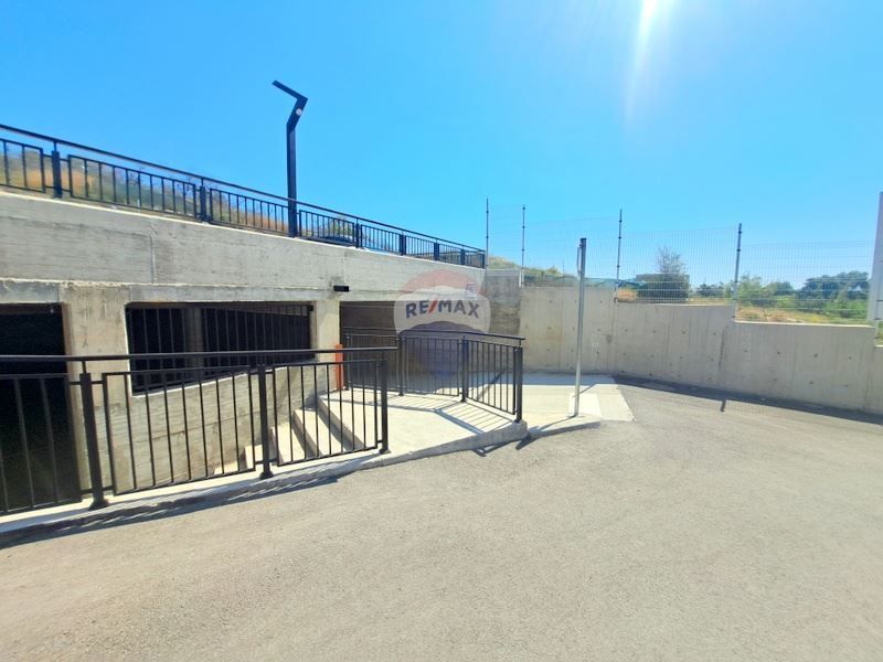 Дава се под наем Гараж / Паркомясто в Варна, Владислав Варненчик - 13 кв.м за 51 € - Снимка #5