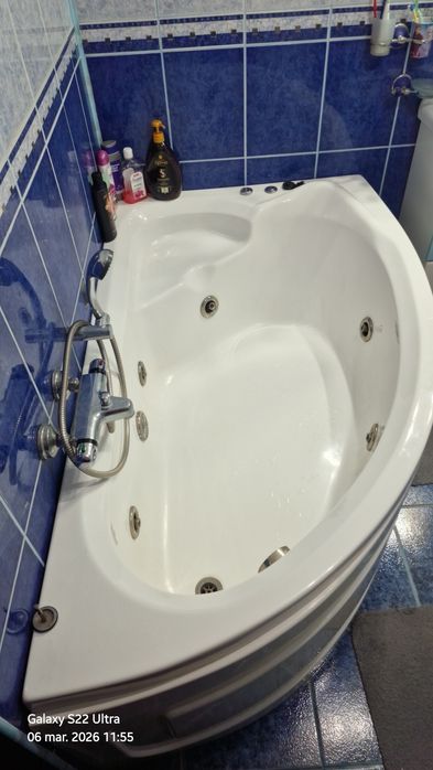 Cada cu hidromasaj si baterie