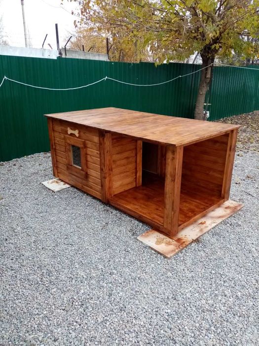 Будка с верандой.