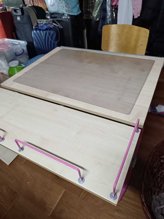 Продам ученическую парту